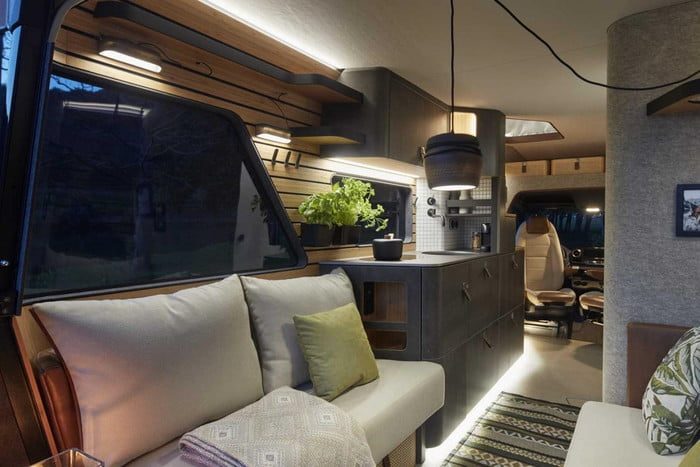 mercedes benz sprinter visionventure hymer vision venture concept 11 700x467 c