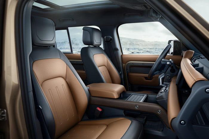 land rover defender diseno lr def 110 20my interior 100919 07 700x467 c