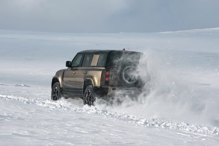 land rover defender diseno lr def 20my 110 dynamic 100919 10 700x467 c