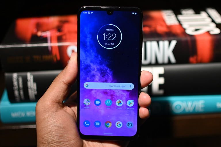 Motorola One Zoom vs. Nokia 7.2 vs. Google Pixel 3a