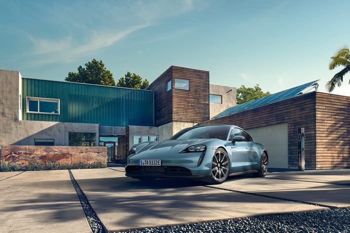 porsche taycan 4s 2020 2 700x467 c