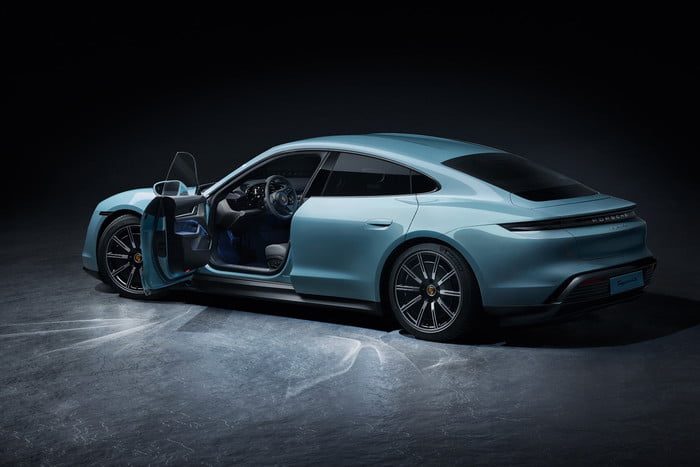 porsche taycan 4s 2020 8 700x467 c