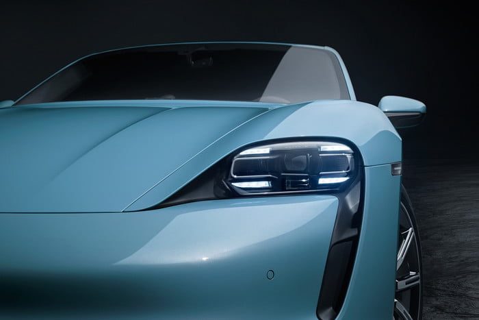 porsche taycan 4s 2020 9 700x467 c