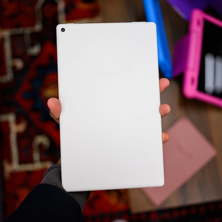 amazon fire hd 10 2019 vs 2017 white versus 1500x998