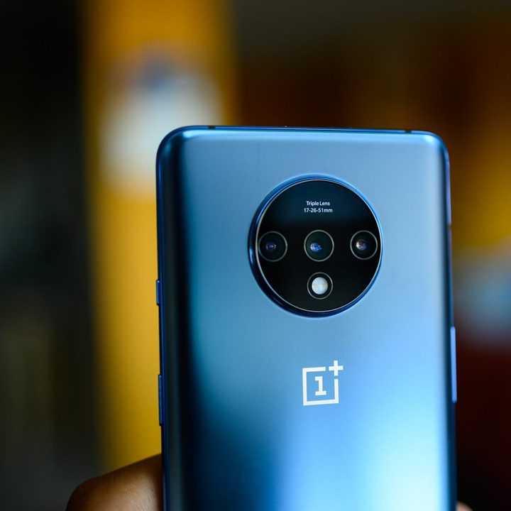 OnePlus 7T vs. iPhone 11