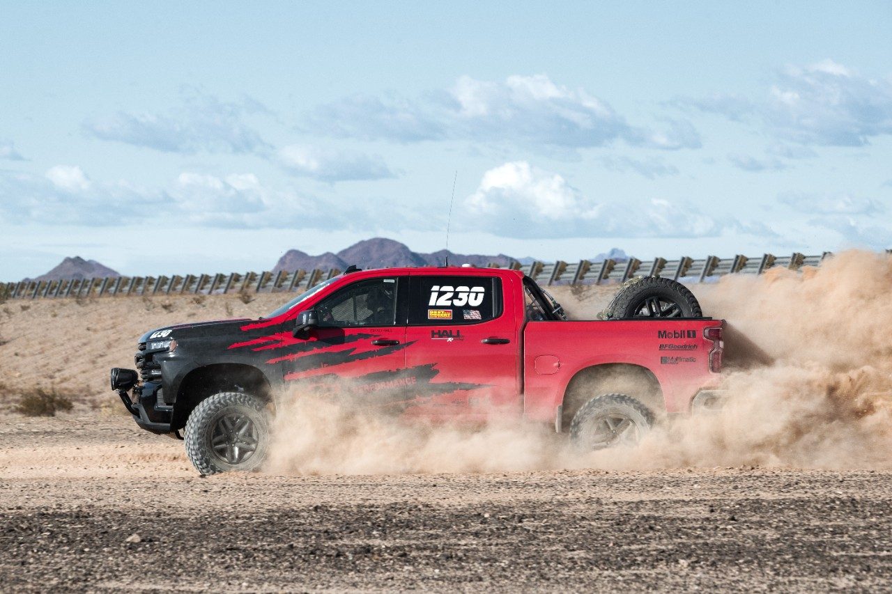 chevrolet colorado 2021 the silverado race truck debuted october 10th at laughlin de