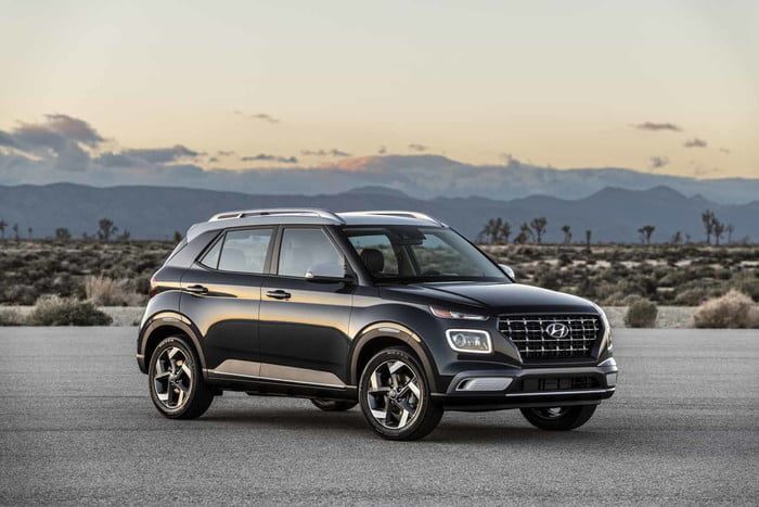 hyundai venue 2020 off 4 700x467 c