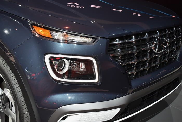 hyundai venue dsc 0018 7 700x467 c