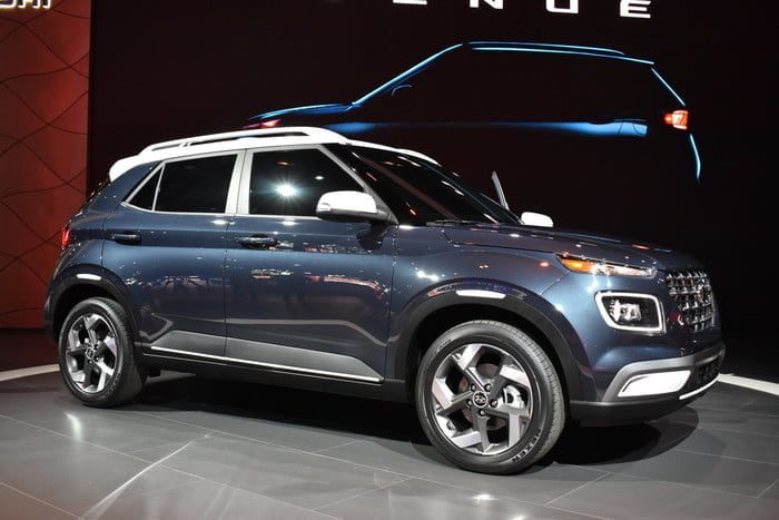 hyundai venue dsc 0029 2 700x467 c