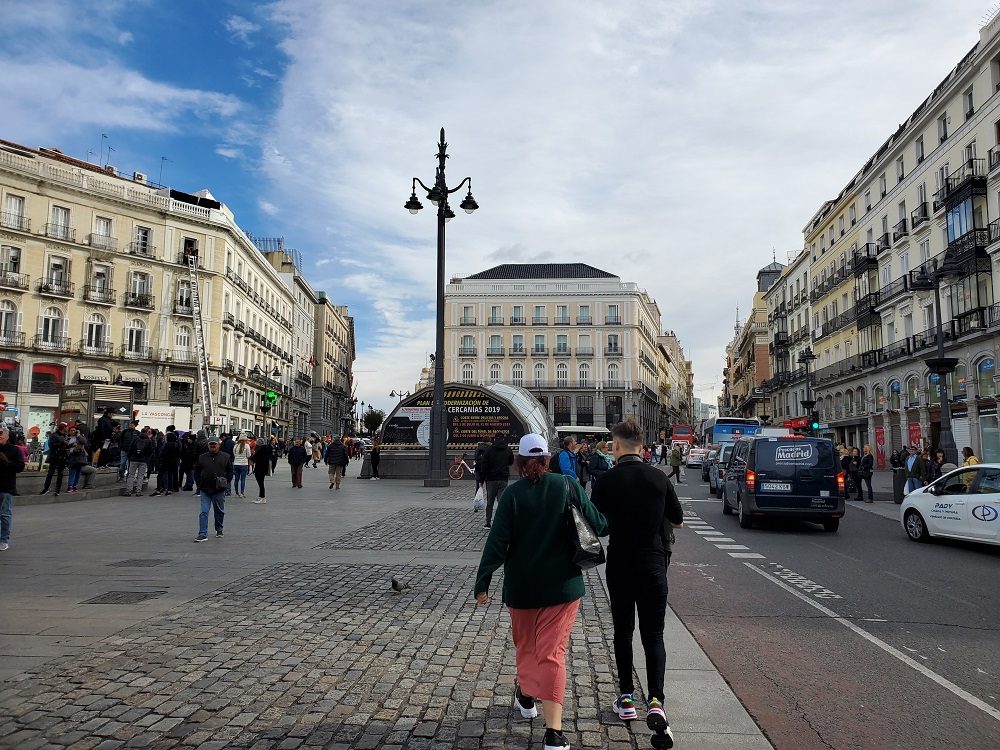 revision galaxy fold foto