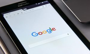 Google aplicará el modo oscuro en la aplicación búsquedas