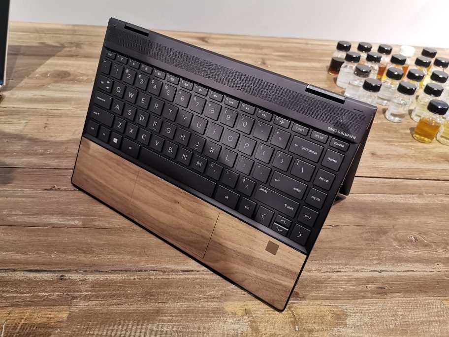 HP Envy Wood