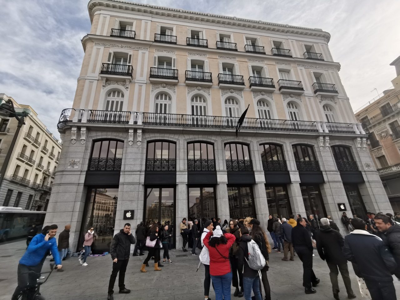 tienda apple madrid puerta del sol