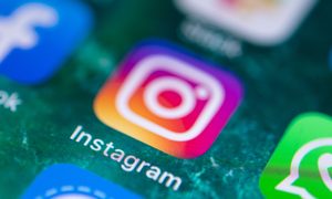 Logo de Instagram en teléfono