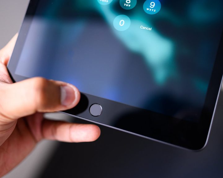 iPad con sensor de huellas