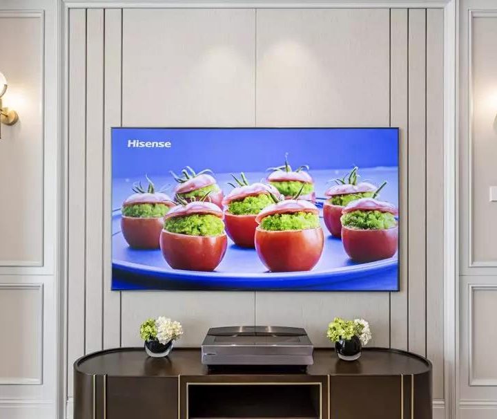 Televisor Hisense en la sala del hogar