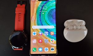 Gadgets Huawei sobre un fondo negro