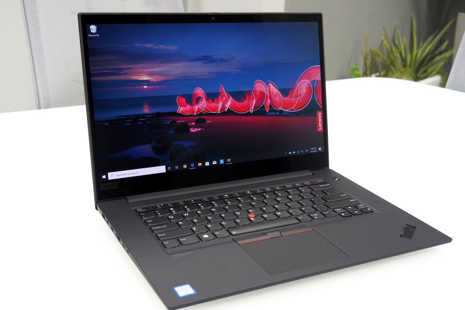 Portátil ThinkPad X1 Extrema Gen 2 abierto