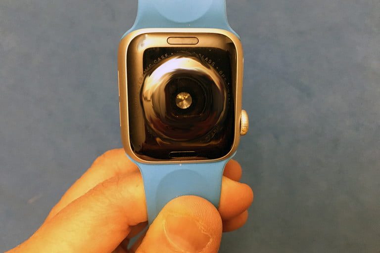 Apple Watch por detrás