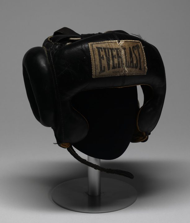 Casco Muhammad Ali Smithsonian