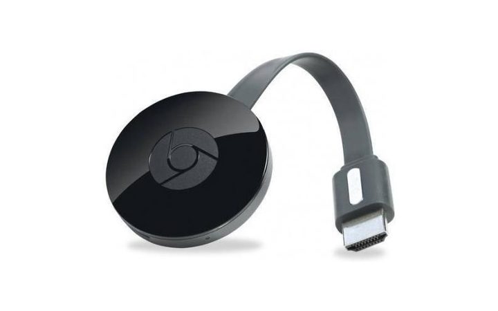 Chromecast de segunda generación sobre fondo blanco