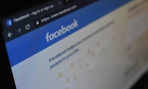 Facebook va a tribunales por robo de datos de sus usuarios