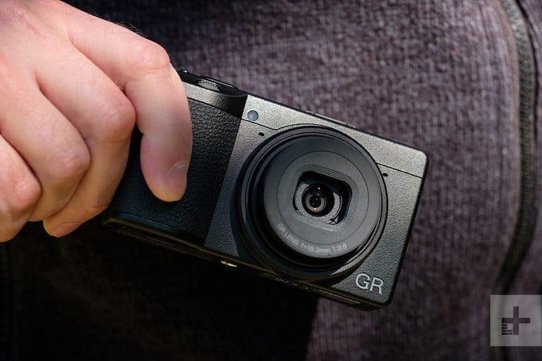 cámara fotográfica Ricoh GR III