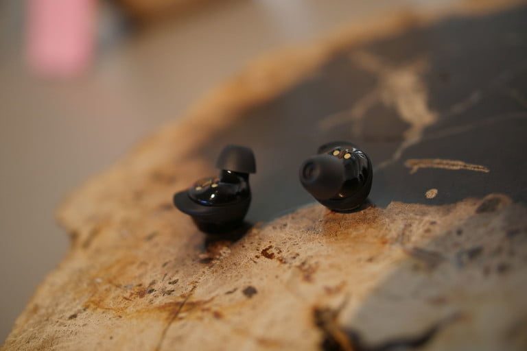 Samsung Galaxy Buds. Apple vs. Samsung: ¿cuáles serán los audífonos del año?