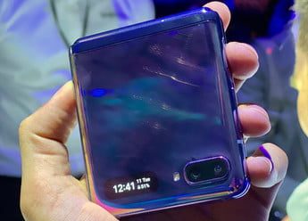 comparativa galaxy z flip vs motorola razr samsung hands on 1 345x345