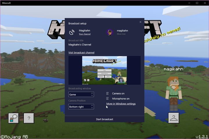 Pantalla de bienvenida al juego Minecraft mostrando de fondo un paisaje en el tipico estilo del juego y un personaje a un lado