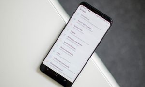 La pantalla de un teléfono Galaxy S8. Cómo realizar una copia de seguridad de Android