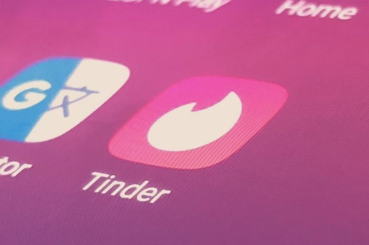 ¿Amor en tiempos del COVID-19? Tinder te da una chance