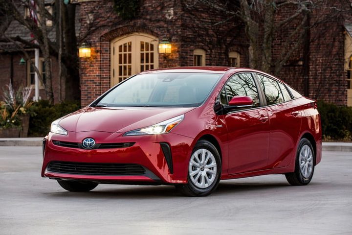 Yoyota Prius LE 2020