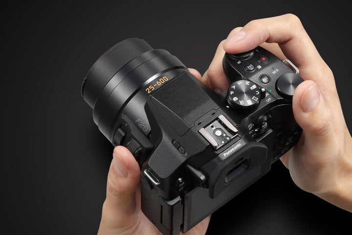 Panasonic Lumix FZ300, una de las mejores cámaras compactas avanzadas