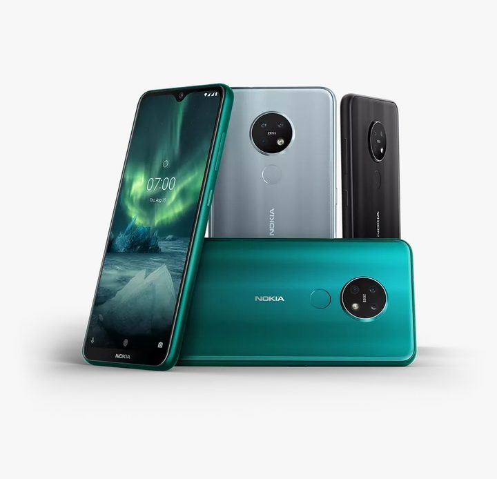 Nokia 7.2 en un fondo plano
