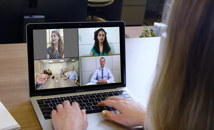 Usuarios en una videollamada