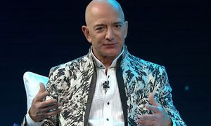 Exigen a Bezos responder por supuestas prácticas monopólicas