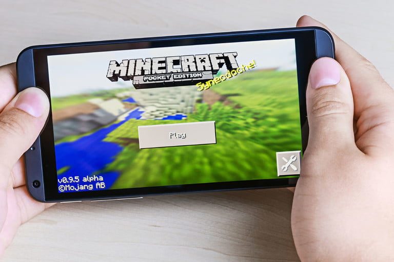 Aprende cómo jugar Minecraft gratis