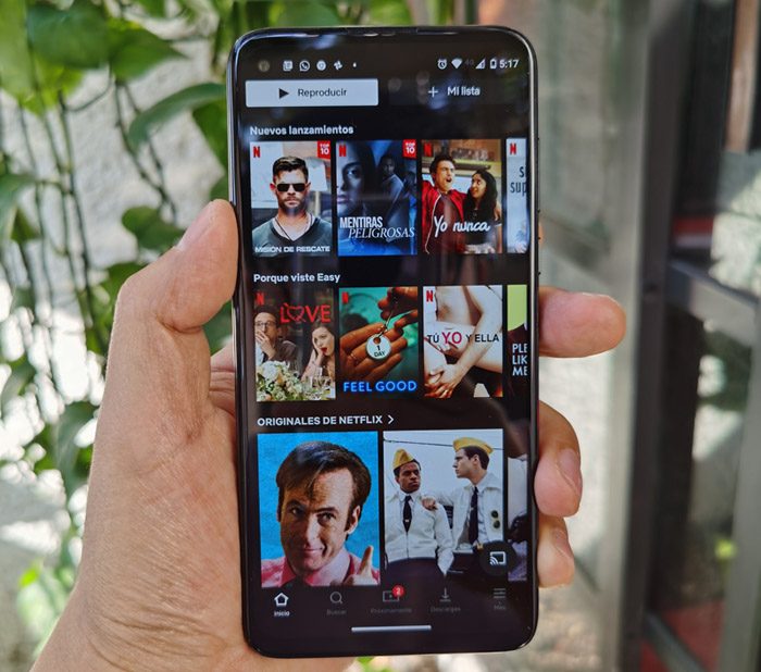 Moto G8 Plus ejecutando Netflix