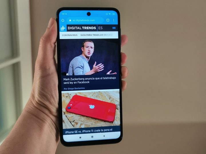 Pantalla del Redmi Note 9 Pro con la portada de Digital Trends en Español