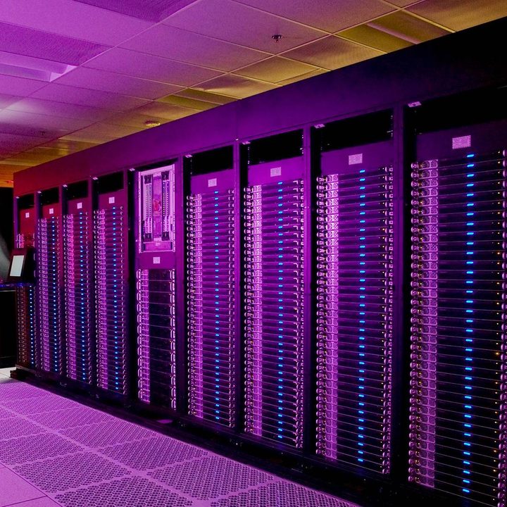 Microsoft presenta potenciada supercomputadora con IA