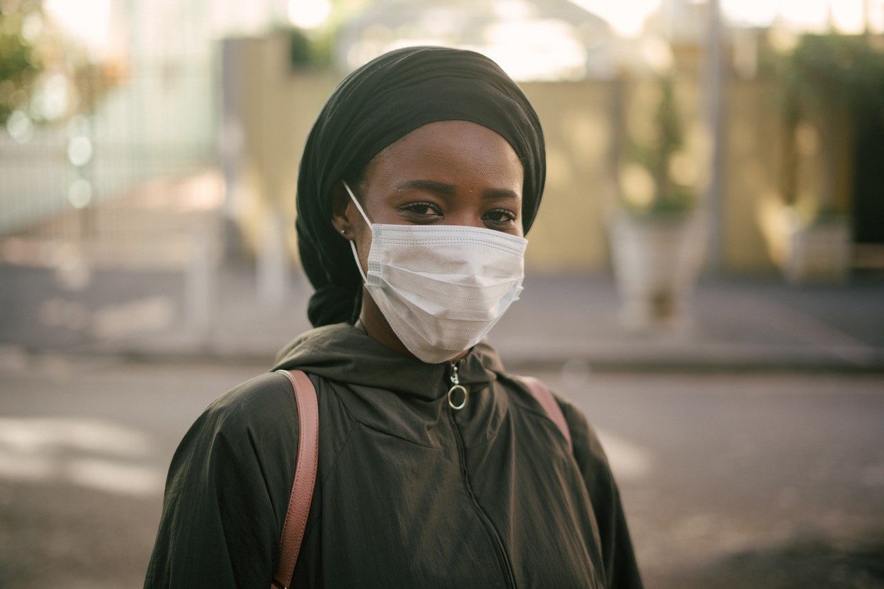 Coronavirus podría infectar y replicarse en el cerebro