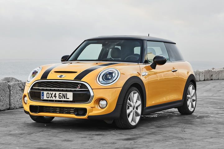 Mini Hardtop de color amarillo