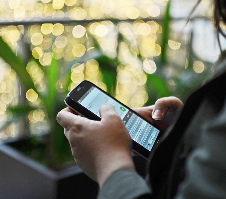 WhatsApp lanza pack oficial de stickers animados