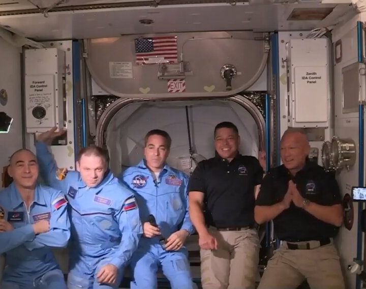 Cómo fue el encuentro de los astronautas en la ISS