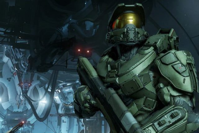 captura del videojuego Halo con el jefe maestro protagonista