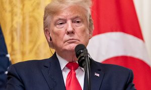 Twitter desnuda “contenido alterado” publicado por Trump