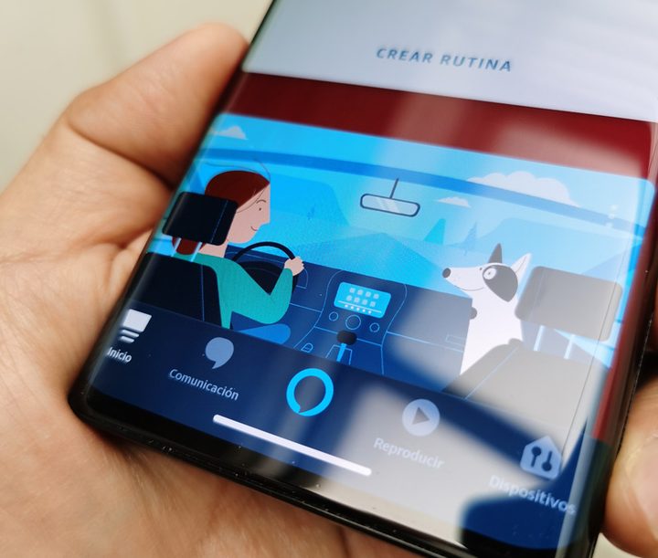 Alexa ejecutándose en un smartphone