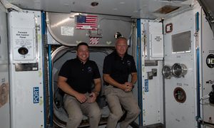astronautas spacex en la ISS(1)