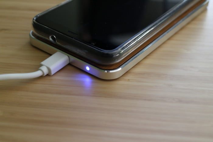 Fuse Chicken Gravity Touch, uno de los mejores cargadores inal&aacute;mbricos para el celular 3